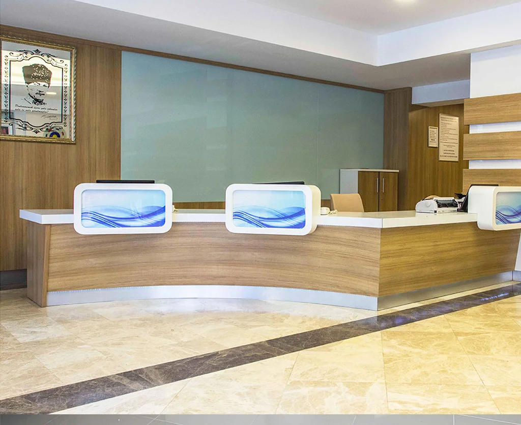 Klinik Danışman Bankosu ve İç Mimari Uygulamaları